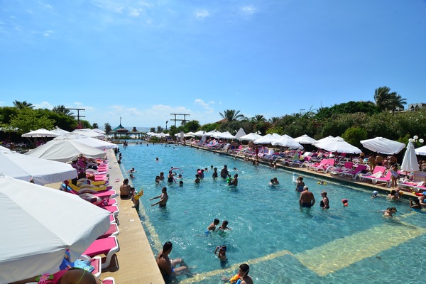 Sunday At Edde Sands